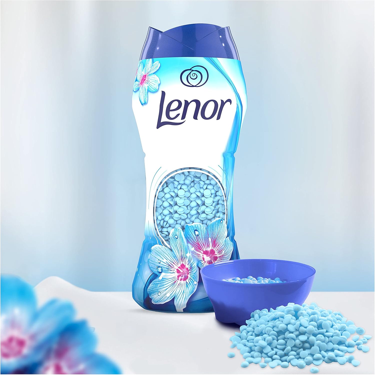 Lenor Perline profumate per bucato, 570 g, risveglio primaverile, Set da 3 confezioni da 570 g, una spinta di freschezza fino a 36 settimane - immagine 2